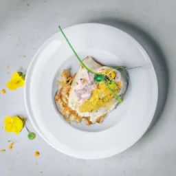 Vihreä parsaa Bearnaise-kastikeessa