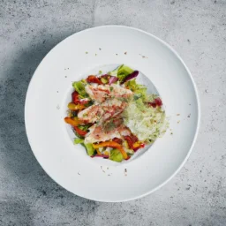 Helppo Grilliateria Karitsanfileestä ja Kasviksista